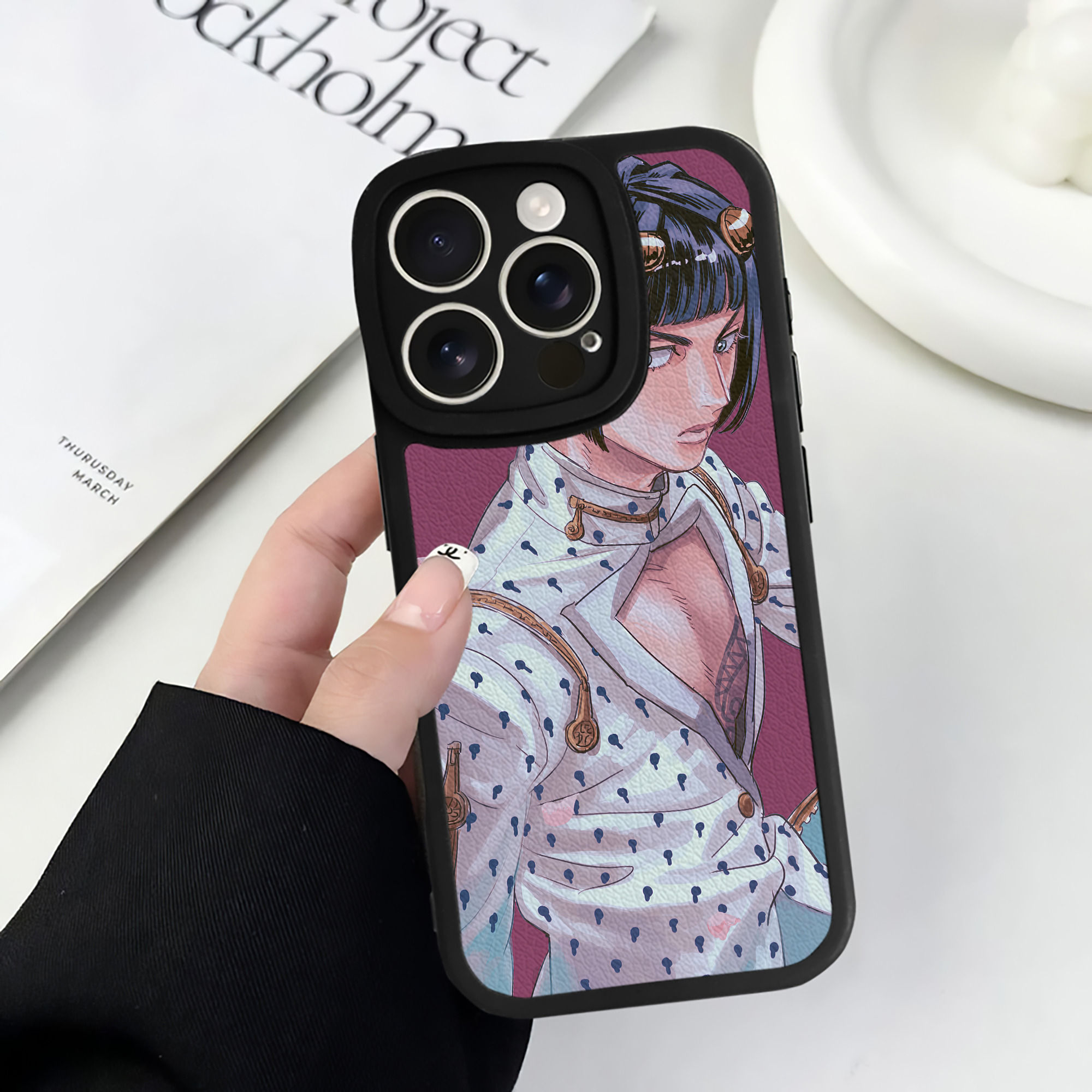 （画像用） ジョジョの奇妙な冒険 JoJo's Bizarre Adventure 【iPhone 16シリーズ対応】シリコンスマホケース（レザー調） 材質：シリコン